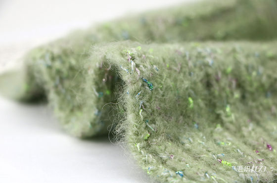 Smooth Light Sequin Knitting Yarn , 1/3.2NM Moistureproof Red Sequin Yarn